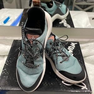 Gently used in Sam Edelman Sneakers size 8 1/2